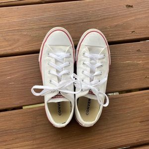 White/Cream Low Top Converse